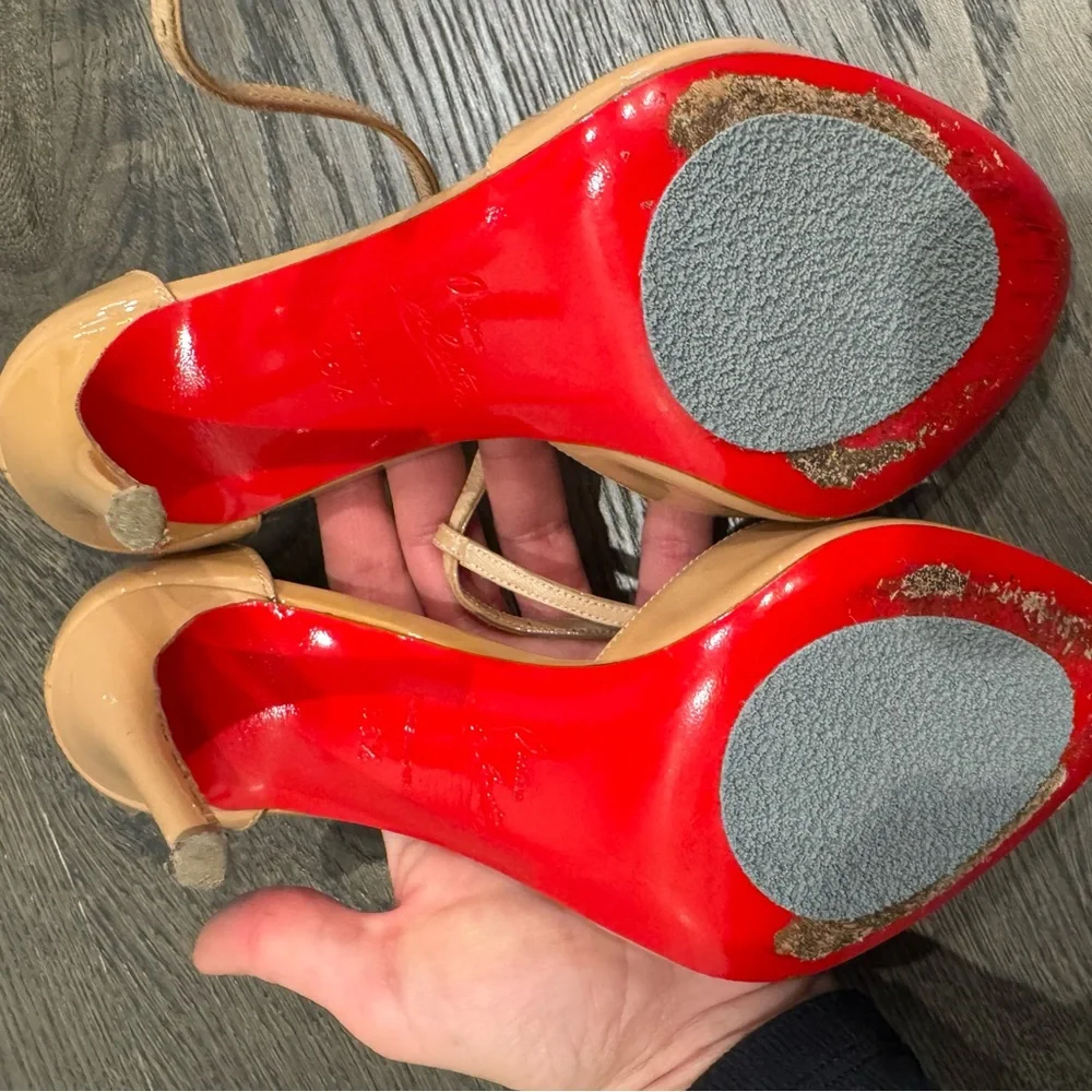 Christian Louboutin Senora Peep-Toe Sandals - Picture 4 of 7